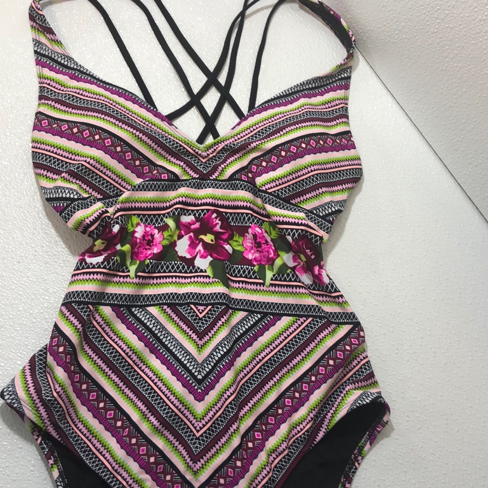 Mossimo Womens Strap Back One Piece Swimsuit